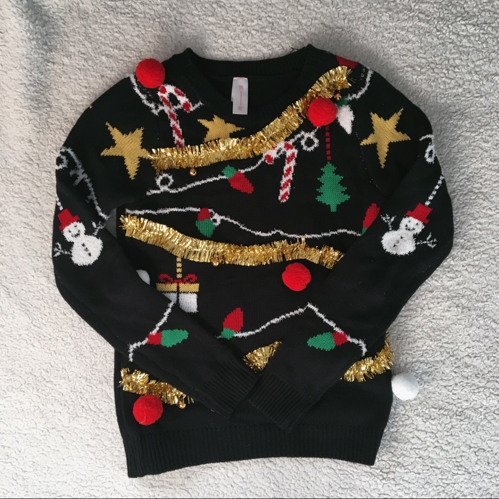 UGLY CHRISTMAS SWEATER